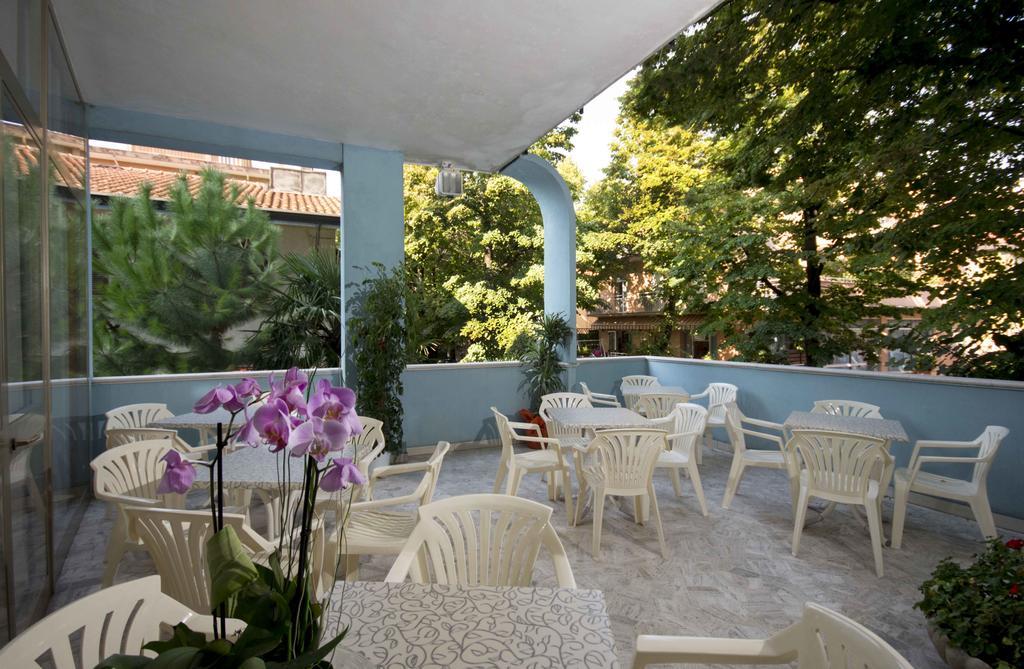 Hotel Veliero Rímini Exterior foto